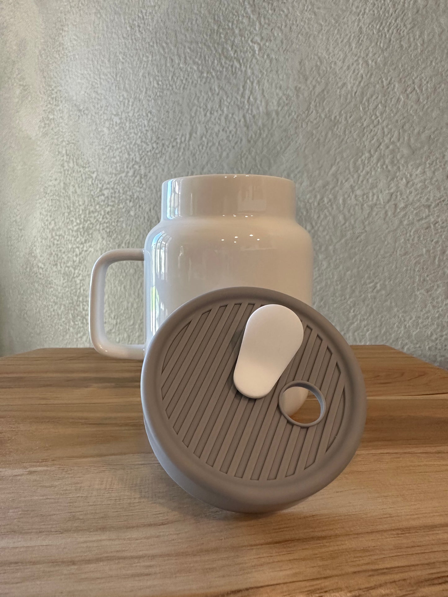 Glass mug